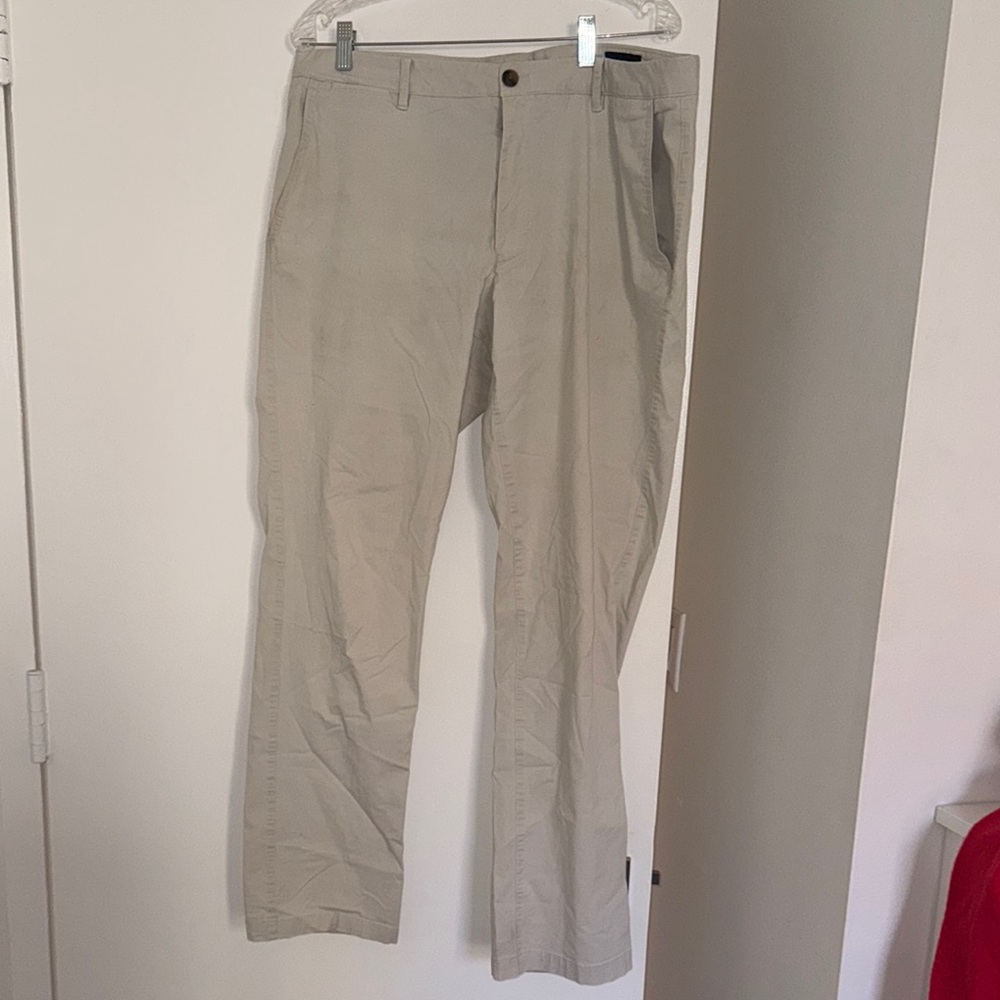Bonobos Tan Chinos Modern Straight Leg